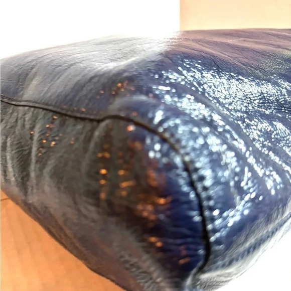 Michael kors metallic blue leather shoulder handbag - Picture 6 of 10